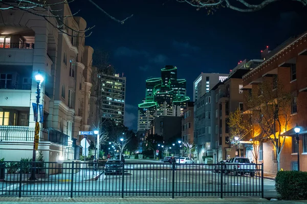 Gece Renkli Downtown San Diego - San Diego, Amerika - 18 Mart 2019 — Stok fotoğraf