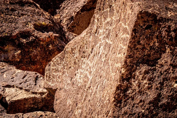 Pétroglyphes à Chalfant Valley dans l'est de la Sierra — Photo