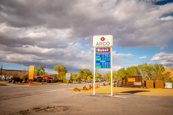 Gasolinera en el pueblo de Beatty en Nevada - BEATTY, Estados Unidos - 29 de MARZO de 2019 — Foto de Stock