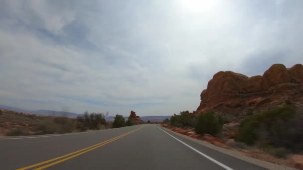 Cesta hyperpropada přes oblouková národní park v Utahu — Stock video