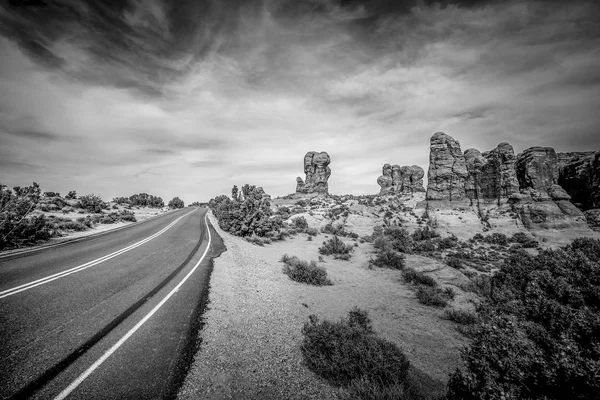 Rota Cênica através do Parque Nacional dos Arcos em Utah — Fotografia de Stock