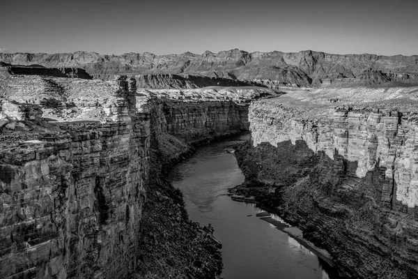 Colorado folyó végigfut a kanyonban — Stock Fotó