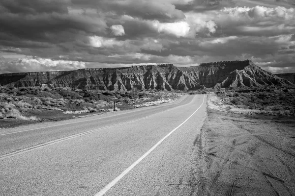 Route panoramique à travers le canyon de neige dans l'Utah — Photo