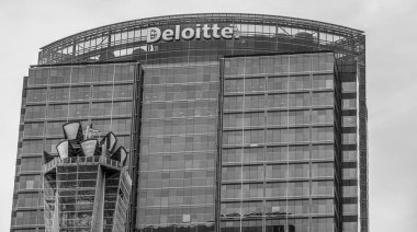 Los Angeles şehir merkezindeki Deloitte binası - CALIFORNIA, ABD - 18 Mart 2019