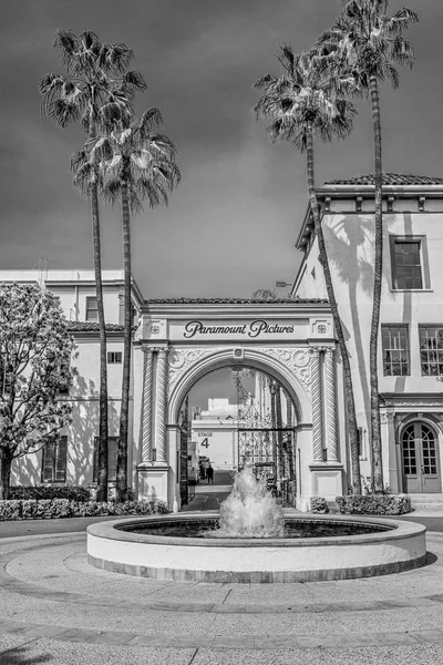 Famous Paramount Pictures film studios at Los Angeles - CALIFORNIA, USA - MARCH 18, 2019 — Stock Photo, Image