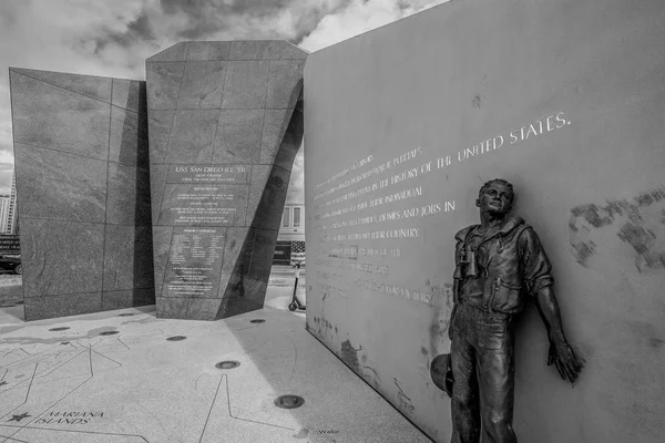 乌斯圣地亚哥纪念馆在港口 - 加利福尼亚州，乌萨岛 - 2019年3月18日 — 图库照片