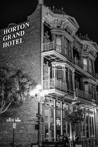 Horton Grand Hotel at historic Gaslamp Quarter San Diego by night - CALIFORNIA, USA - MARCH 18, 2019 — Stock Photo, Image