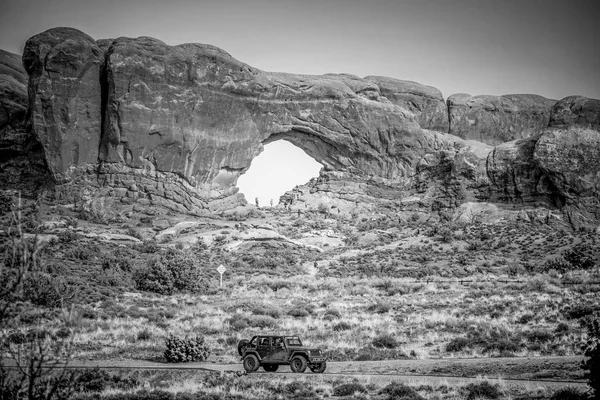 Punkt orientacyjny Poplular w Utah - Park Narodowy Arches - UTAH, USA - 20 marca 2019 — Zdjęcie stockowe