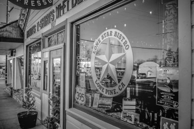 Jakes Wild West Salon Lone Pine tarihi köyünde - Lone Pine Ca, Amerika Birleşik Devletleri - Mart 29, 2019