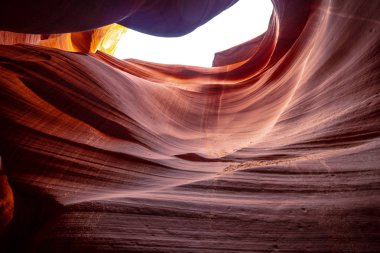 Antilop Kanyonu - kumtaşı kayalarının inanılmaz renkleri - seyahat fotoğrafçılığı