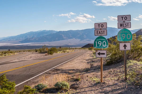 Naturs Kön Väg Genom Death Valley Nationalpark Resor Fotografi — Stockfoto