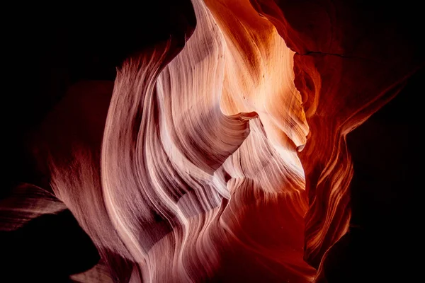 Erstaunliche Sandsteinstrukturen im Upper Antelope Canyon — Stockfoto