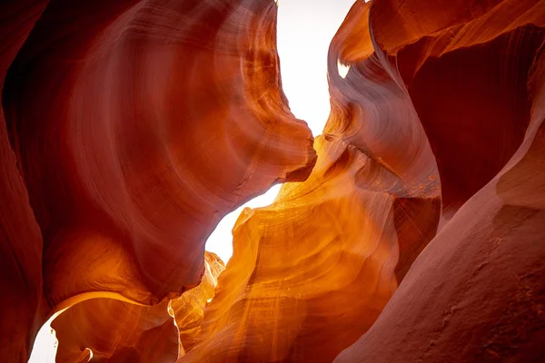 Antelope Canyon - colori incredibili delle rocce arenarie — Foto Stock