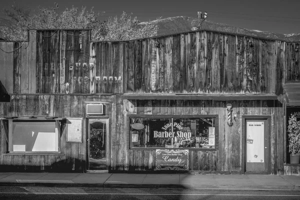 Old Holičství Historické Vesnici Lone Pine Osamělý Borovice Spojené Státy — Stock fotografie