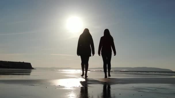 Spaziergang Strand Von Castlerock Bei Sonnenuntergang Reisefotos — Stockvideo