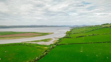 İrlanda'da Manorcunningham görünümünden Drone uçuş - seyahat fotoğrafçılığı