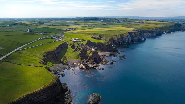 Dunluce Castle Irlandii Północnej Widok Lotu Ptaka Fotografia Podróżnicza — Zdjęcie stockowe