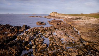 İrlanda Malin Head güzel kayalık kıyısında Uçuş - seyahat fotoğrafçılığı