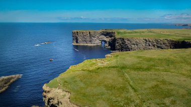 İrlanda'nın batı kıyısında Güzel Kilkee Cliffs - seyahat fotoğrafçılığı