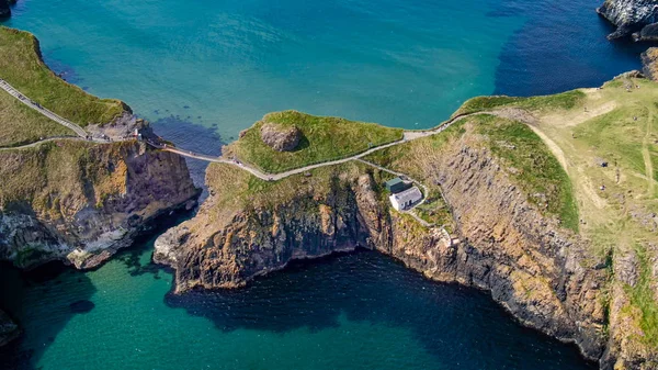 Luftaufnahme Über Die Carrick Rede Seilbrücke Nordirland Reisefotos — Stockfoto