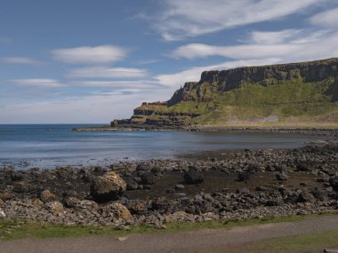 Kuzey İrlanda'da Giants Causeway tipik kaya oluşumları - seyahat fotoğrafçılığı