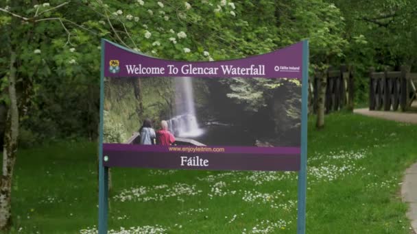 Welkom Bij Glencar Waterfall Ierland Glencar Republiek Ierland Mei 2019 — Stockvideo