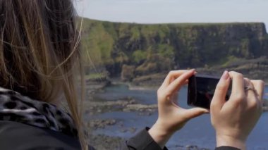 Giants Causeway - Kuzey İrlanda'da popüler bir dönüm noktası - seyahat fotoğrafçılığı