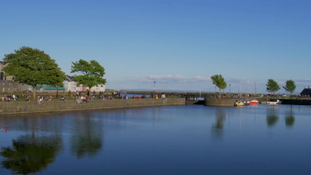 Galway Claddagh Lugar Popular Verão — Vídeo de Stock