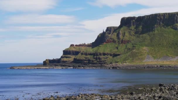 北爱尔兰美丽的巨人铜锣海岸 — 图库视频影像