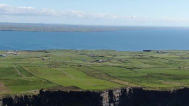 Loop Head İrlanda County Clare at - hava drone görüntüleri 