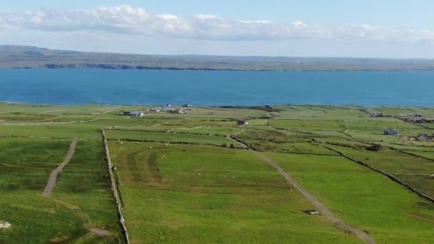 北爱尔兰美丽的莫洛湾 空中摄像镜头 — 图库视频影像