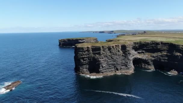 Nejznámější Orientační Bod Irsku Skalní Útesy Moherova Vzdušné Fotografie — Stock video