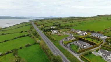 İrlanda'da Manorcunningham görünümü geniş manzara 