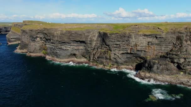 Vista Aérea Los Famosos Acantilados Moher Irlanda — Vídeo de stock