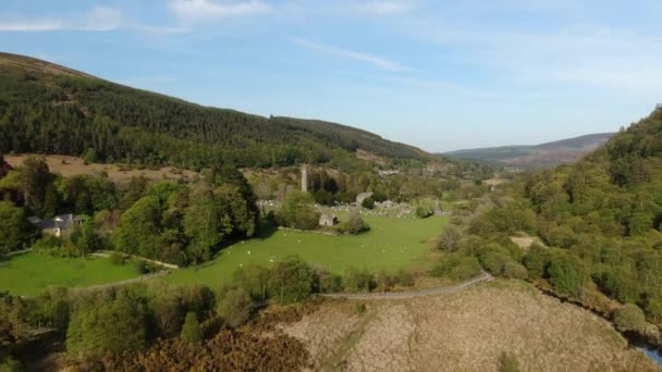 Antigua Monastía Glendalough Las Montañas Wicklow Irlanda — Vídeos de Stock