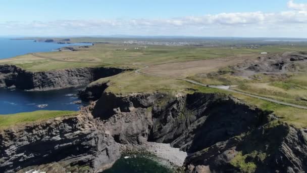 Geweldig Landschap Aan Ierse Westkust Luchtfoto Drone Beelden — Stockvideo