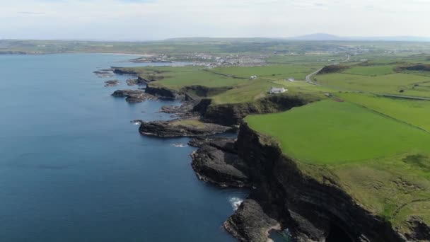 Castillo Dunluce Irlanda Del Norte Vista Aérea Imágenes Viaje — Vídeos de Stock