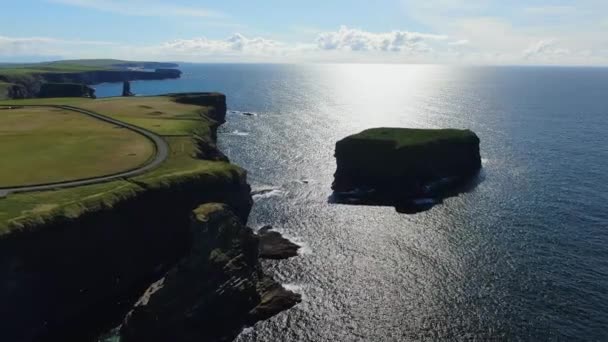 Kliffen Van Kilkee Ierland Luchtfoto — Stockvideo