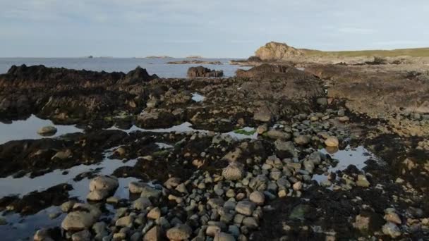 飞越爱尔兰马林头美丽的岩石海岸 旅行摄影 — 图库视频影像