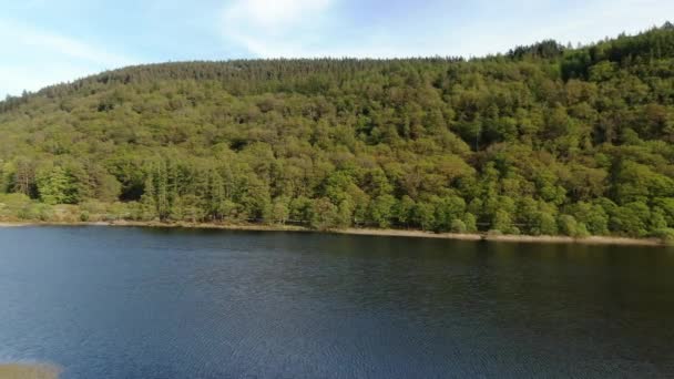 爱尔兰格伦达洛的湖泊 — 图库视频影像