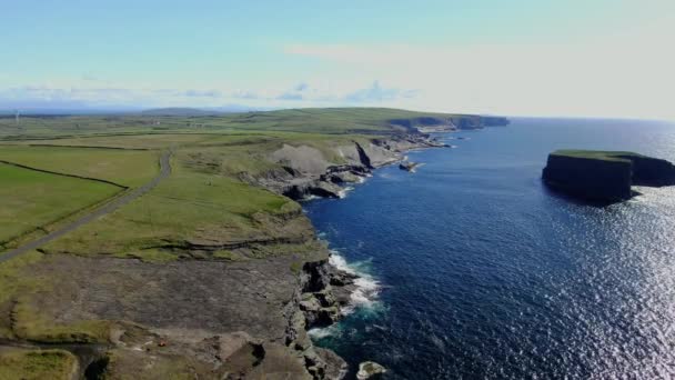Kliffen Van Kilkee Ierland Luchtfoto — Stockvideo