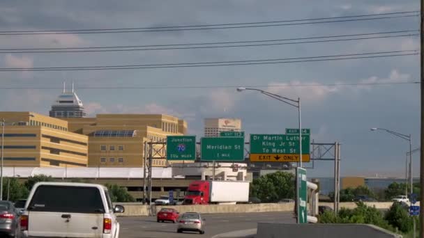 高速公路上的路标 美国芝加哥 2019年6月11日 — 图库视频影像