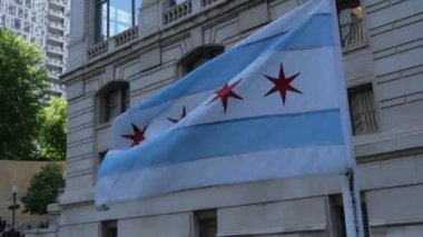 Chicago bayrağı rüzgarda dalgalanıyor - Chicago, ABD - 11 Haziran 2019