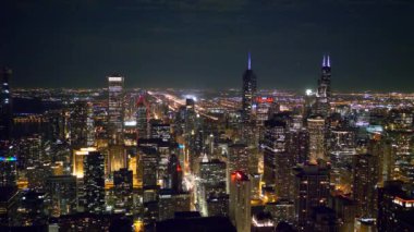 Gece Chicago havadan görünümü gökdelenler - seyahat fotoğrafçılığı
