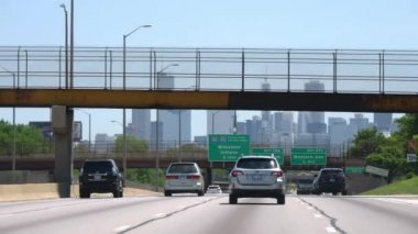 Chicago şehir merkezine gidiyorum, ufuk çizgisi üzerinde - Chicago, ABD - 11 Haziran 2019