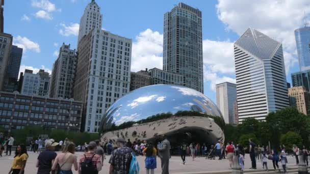 Millennium Park Chicago Med Berömda Cloud Gate Chicago Usa Juni — Stockvideo