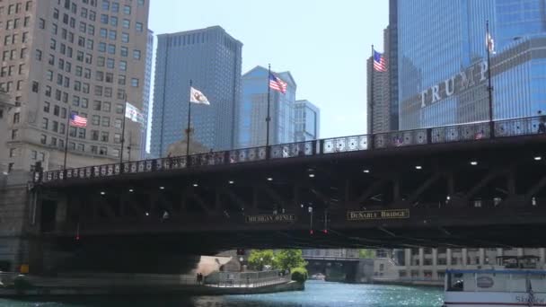 芝加哥河上的桥梁 美国芝加哥 2019年6月11日 — 图库视频影像