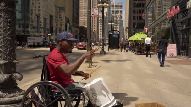 Уличный Музыкант Чикаго Мичиган Авеню Чикаго Сша Июня 2019 Года — стоковое видео