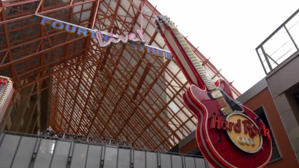 Hard Rock Cafe Στην Οδό Ζωντανά Στο Λούισβιλ Λούισβιλ Κεντάκι — Αρχείο Βίντεο