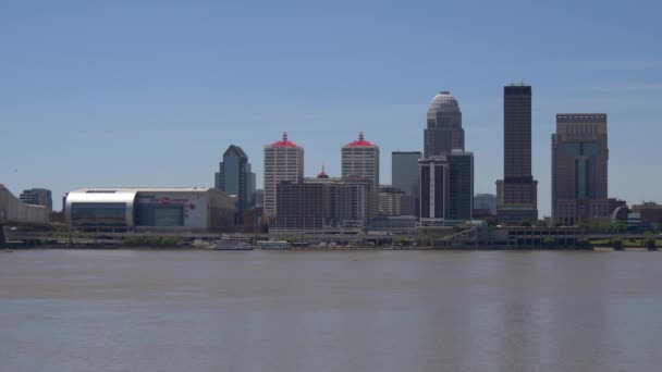 Skyline Van Louisville Kentucky Een Zonnige Dag Reisfotografie — Stockvideo